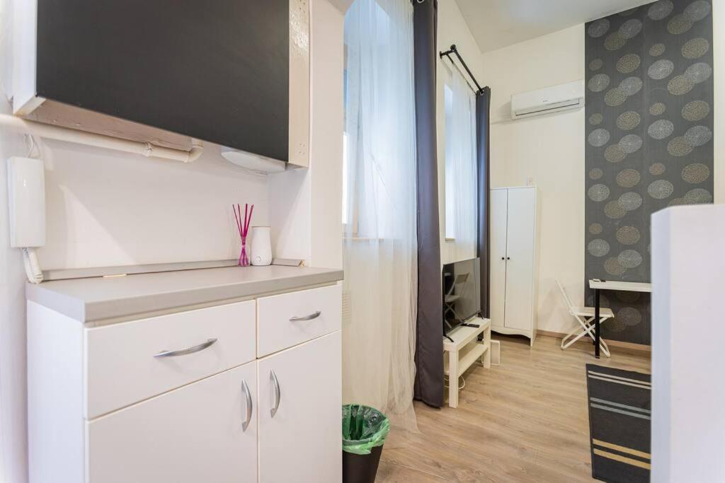 Cozy Apartment In Sip Str., Luna Budapest Exterior foto